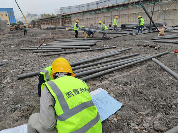 湘乡螺栓球网架结构